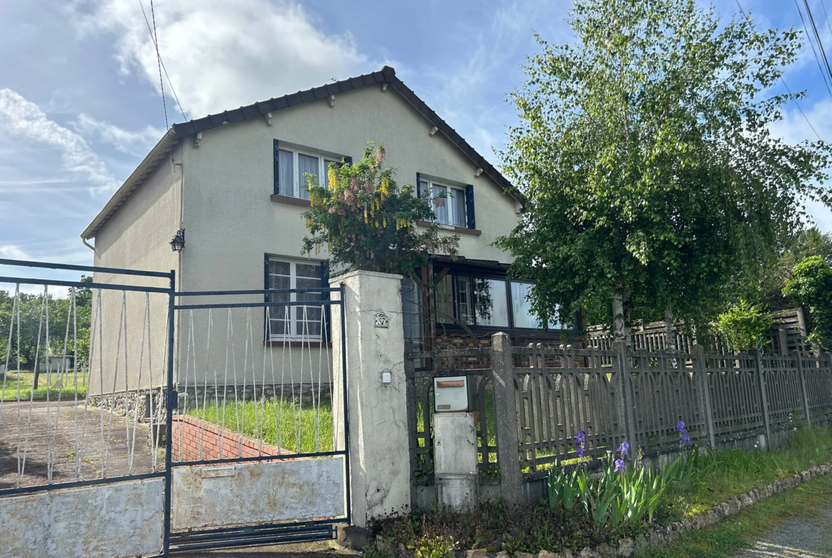 Maison 5 pièces à Morigny Champigny avec jardin et dépendances 