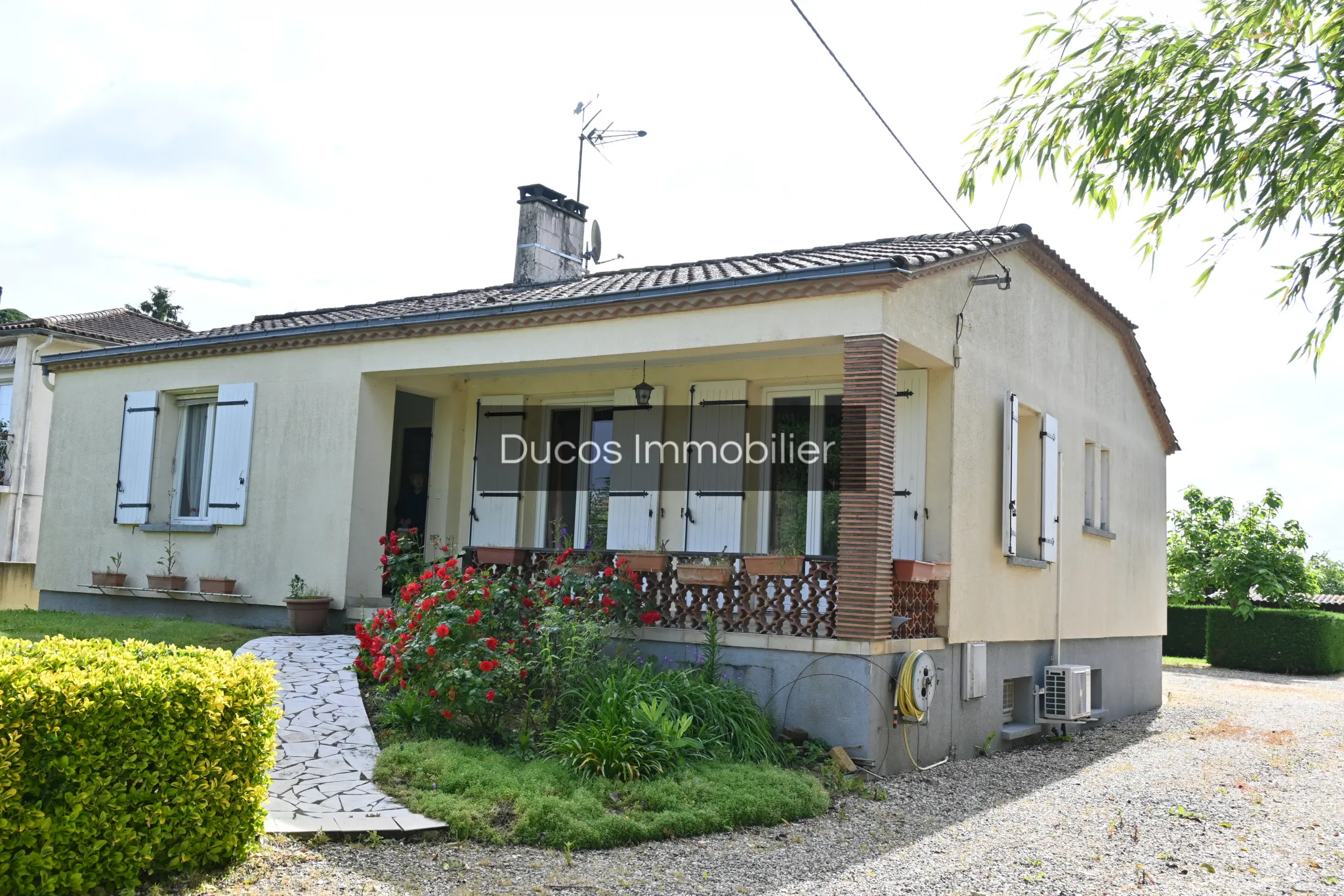 Maison impeccable à vendre à Marmande, 3 chambres, terrain de 2224 m² 