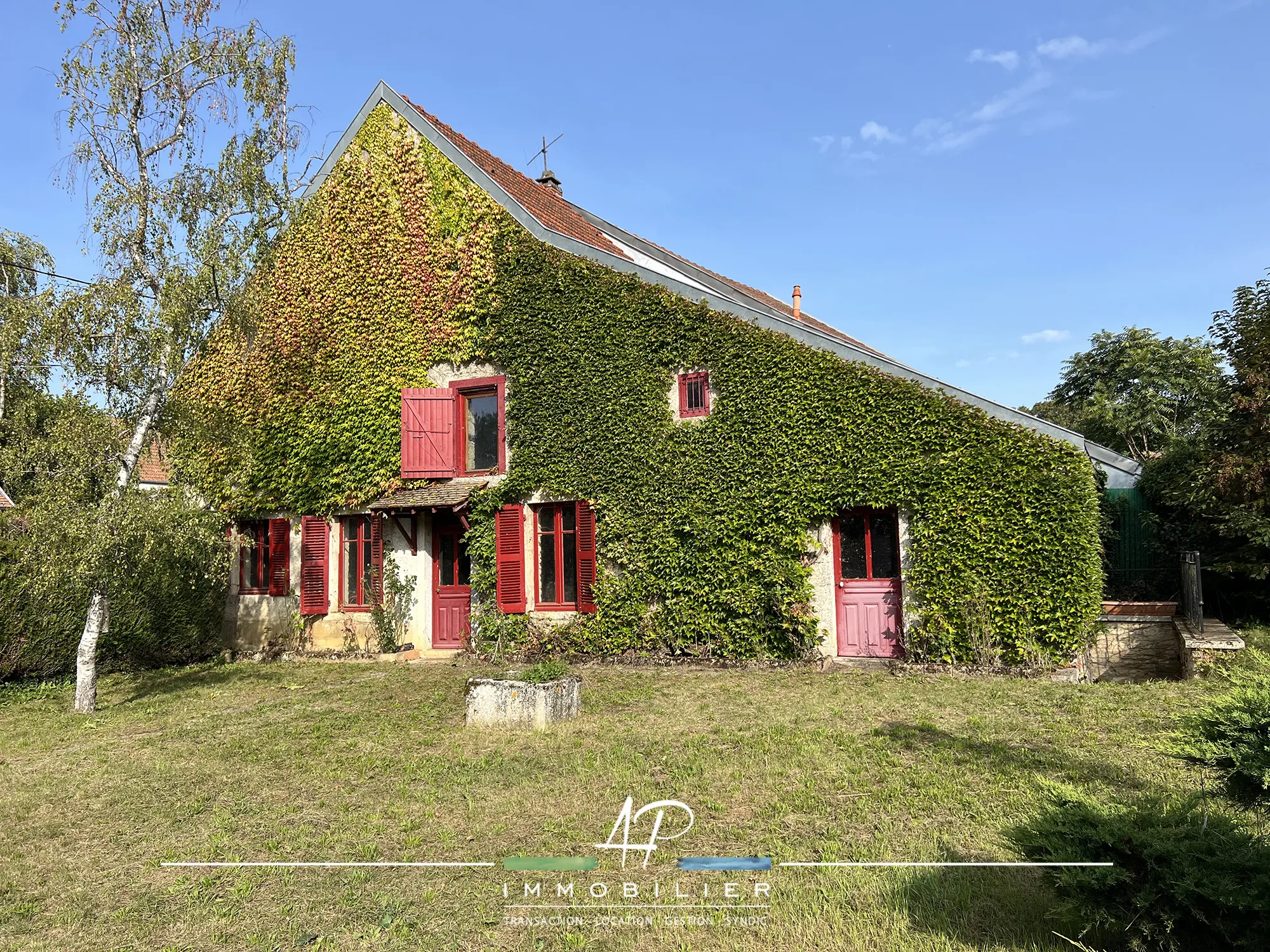 Maison ancienne à rénover avec jardin à Beire le Chatel 