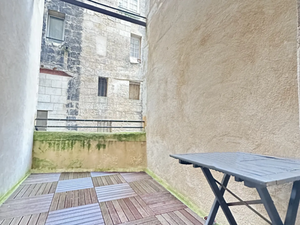 Appartement studio à vendre à Bordeaux - Porte de Bourgogne avec terrasse