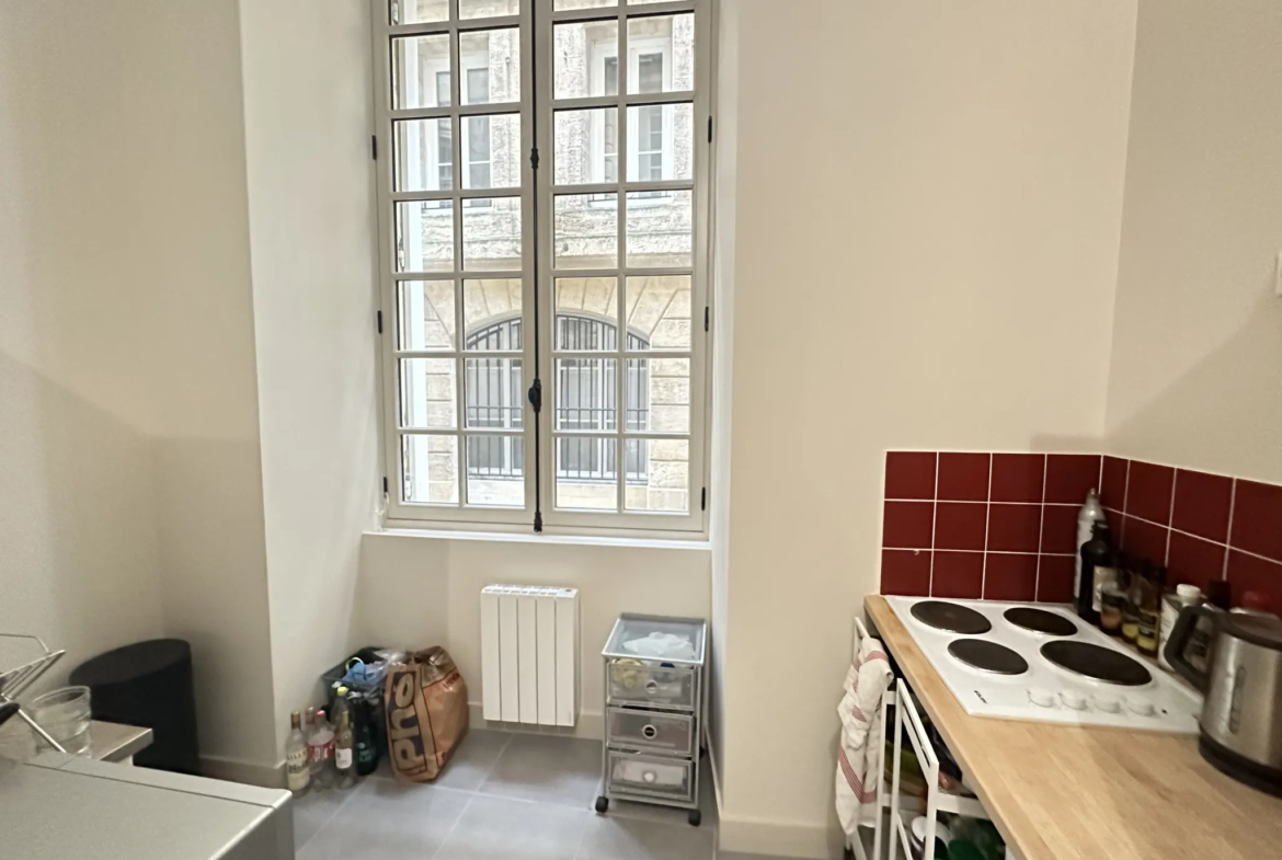 Appartement studio à vendre à Bordeaux - Porte de Bourgogne avec terrasse 