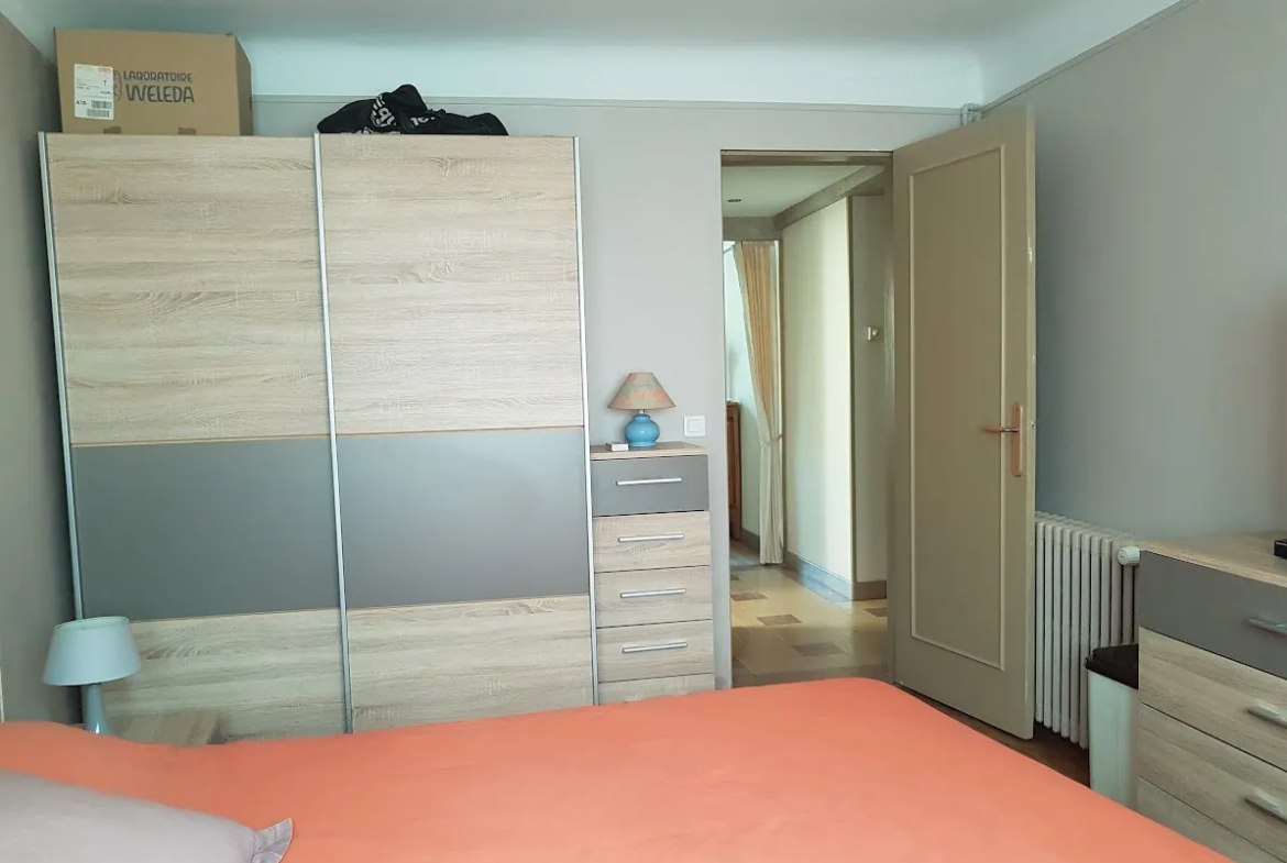 Appartement 2 pièces en vente à Buc avec balcon 