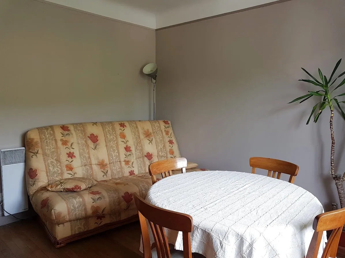 Appartement 2 pièces en vente à Buc avec balcon 