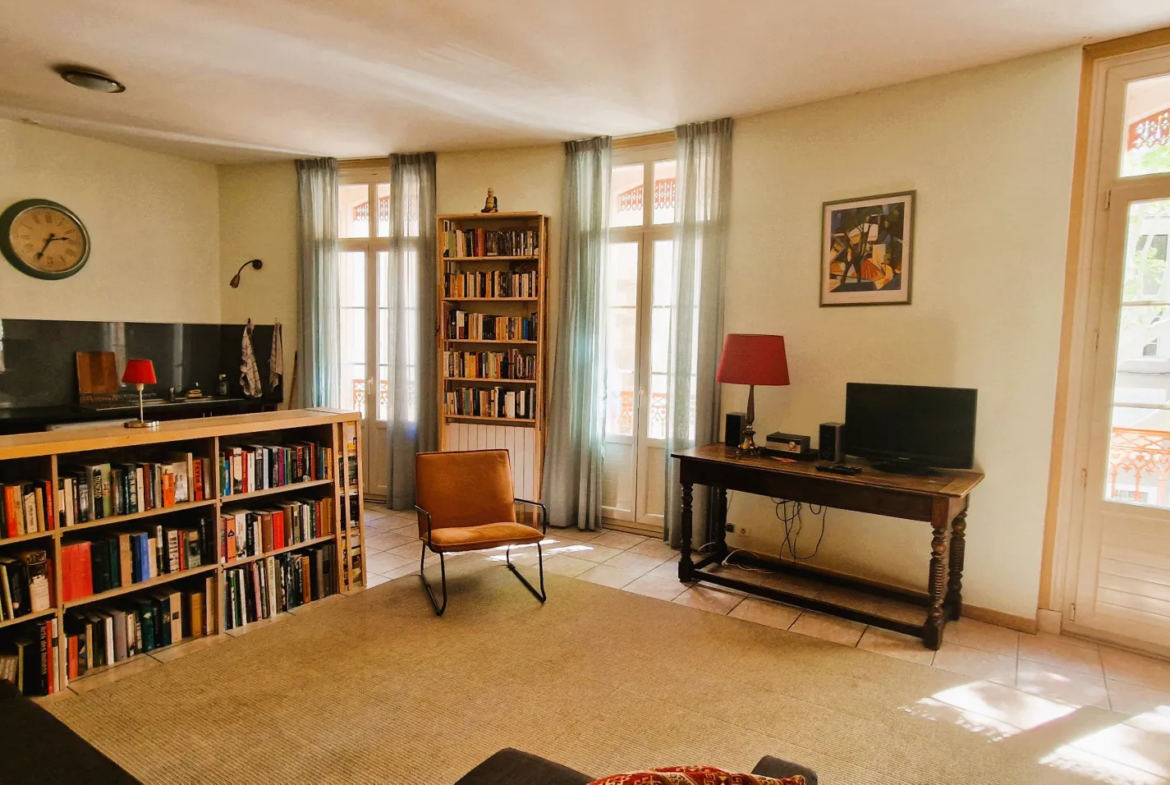 Appartement T2 rénové à vendre à Céret - 68 m² dans l'hyper centre 