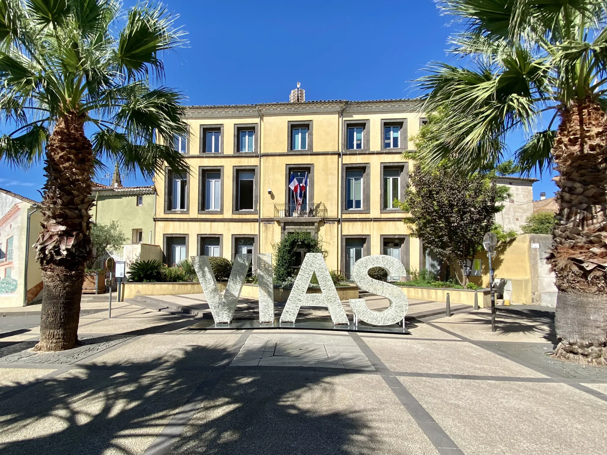 Investissement à Vias - Deux Appartements T3 Loués 