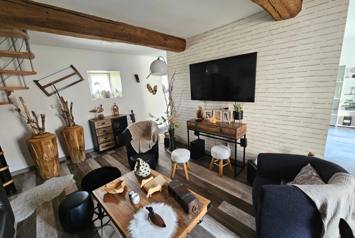 Maison spacieuse et lumineuse proche de Saint-Symphorien-de-Lay - 168 m² 