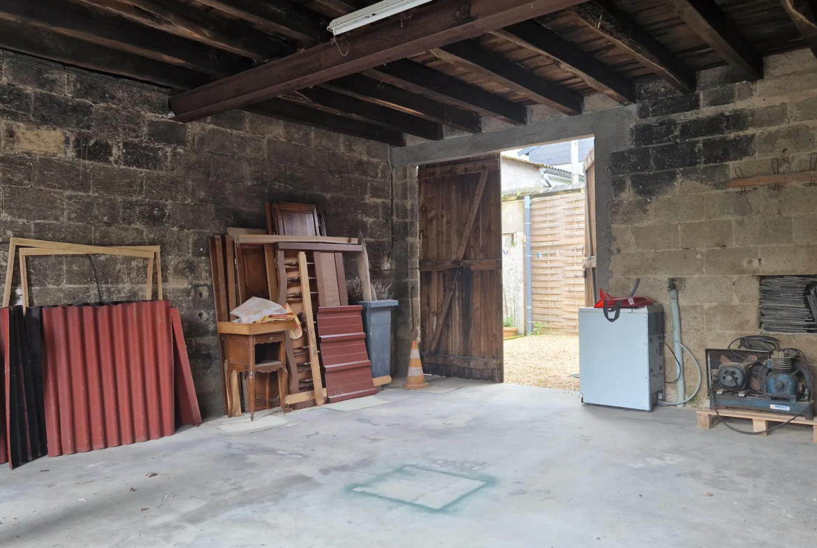 Maison en pierres des années 50 avec garage et studio à Arnac-Pompadour 