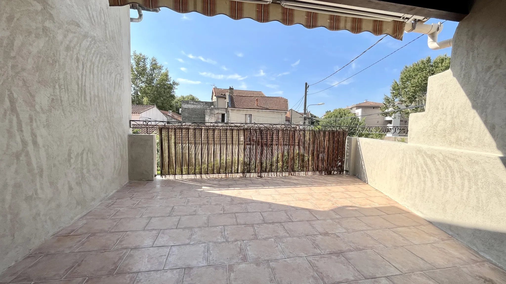 Appartement T2 de 43 m² avec terrasse à Avignon à vendre 