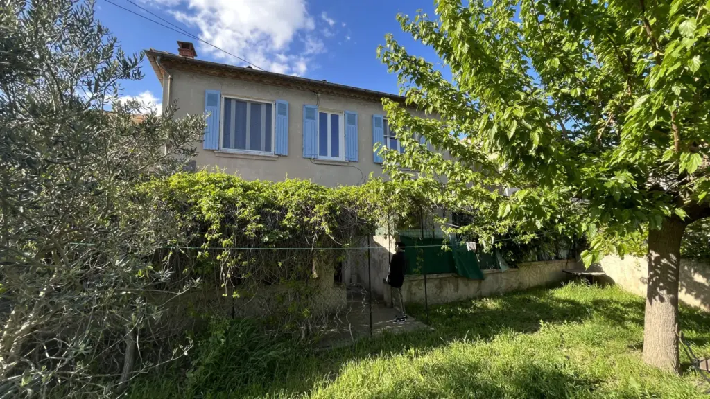 Appartement T2 de 43 m² avec terrasse à Avignon à vendre