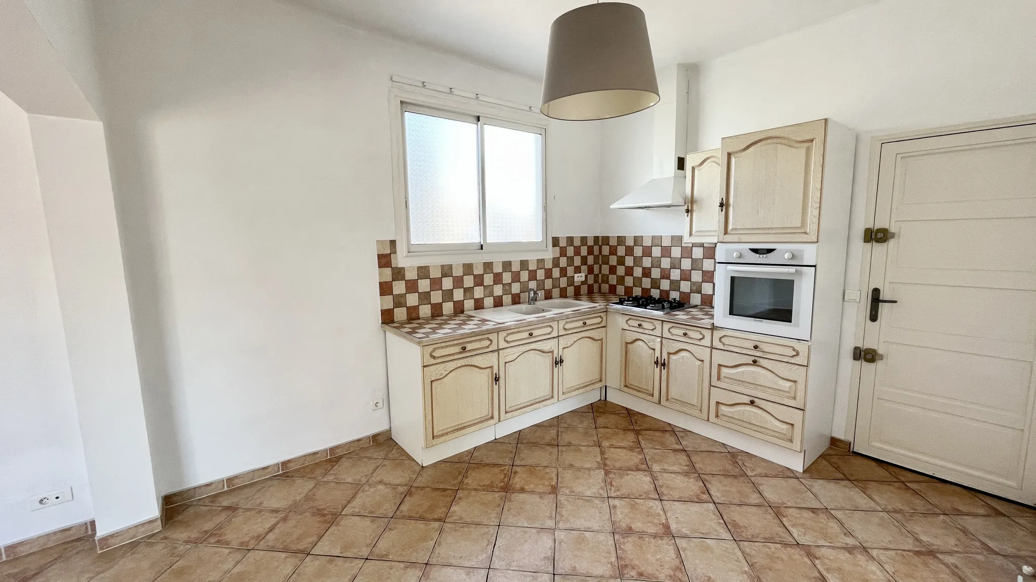 Appartement T2 de 43 m² avec terrasse à Avignon à vendre 