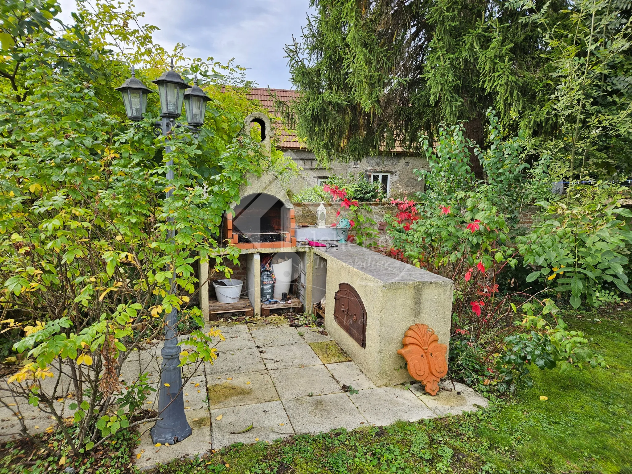 Maison de Plain-pied à Vaumas avec Terrain et Studio Indépendant 