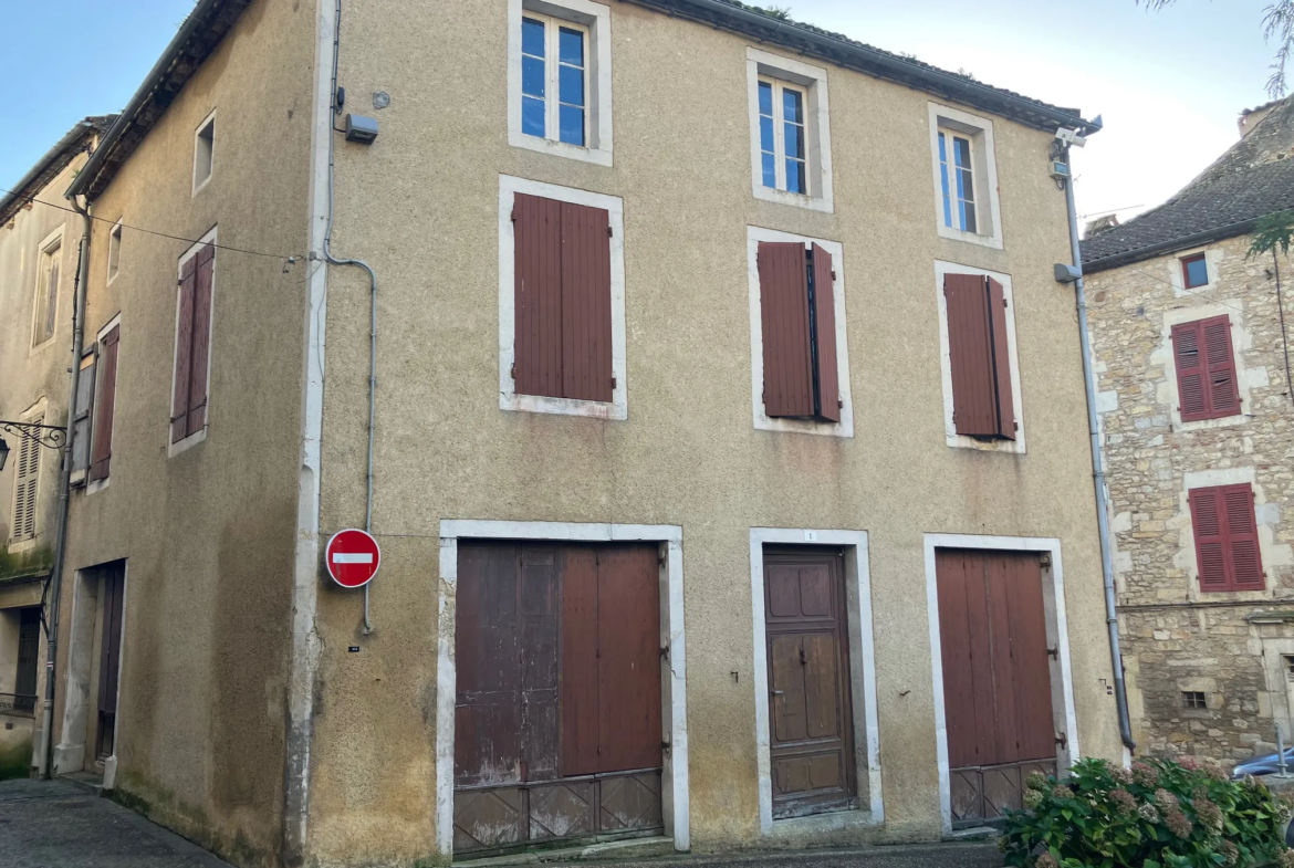 Ancienne Maison en Pierre à Restaurer à Puy l'Évêque - 59900 EUR 