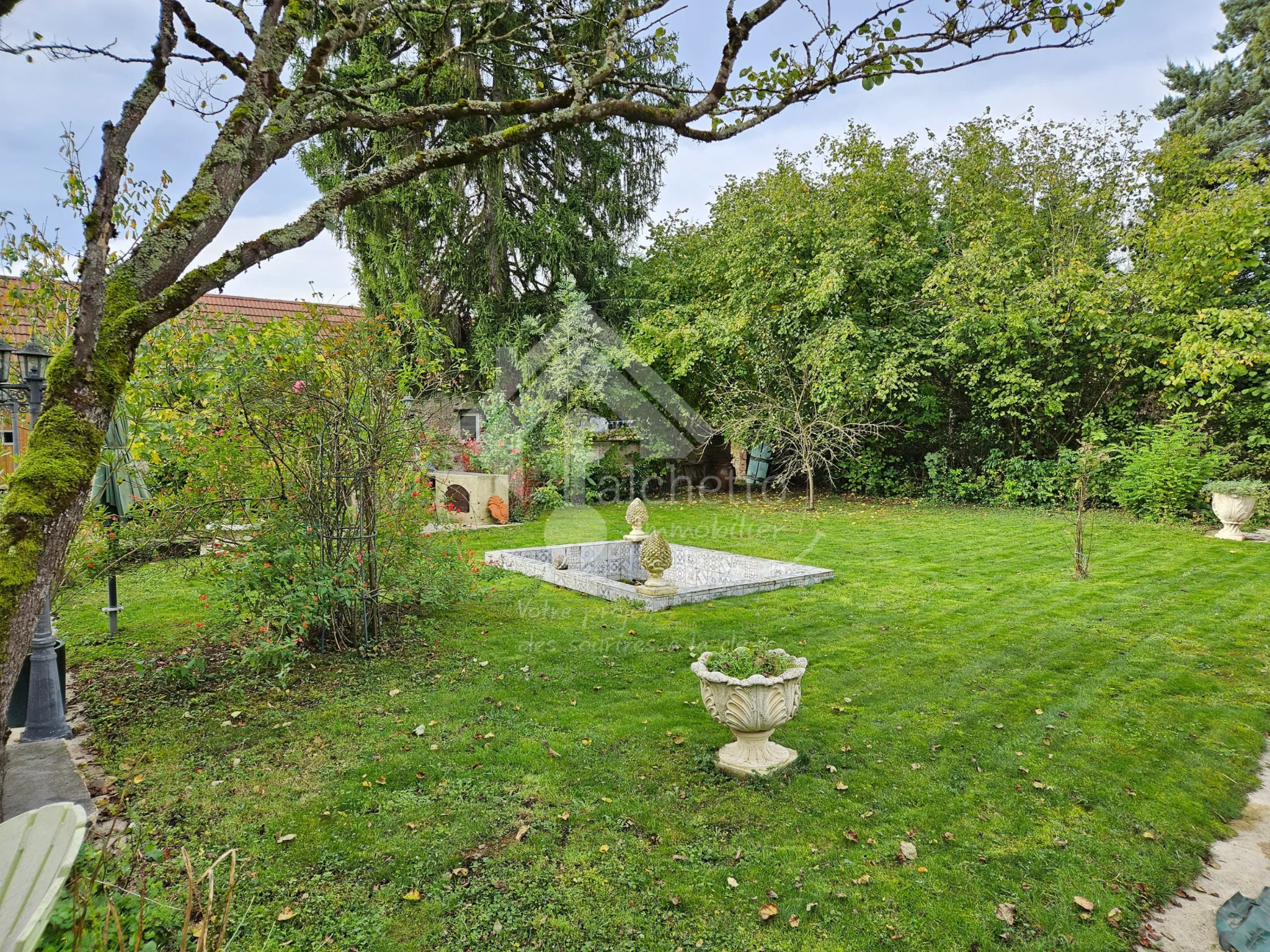 Maison de Plain-pied à Vaumas avec Terrain et Studio Indépendant 