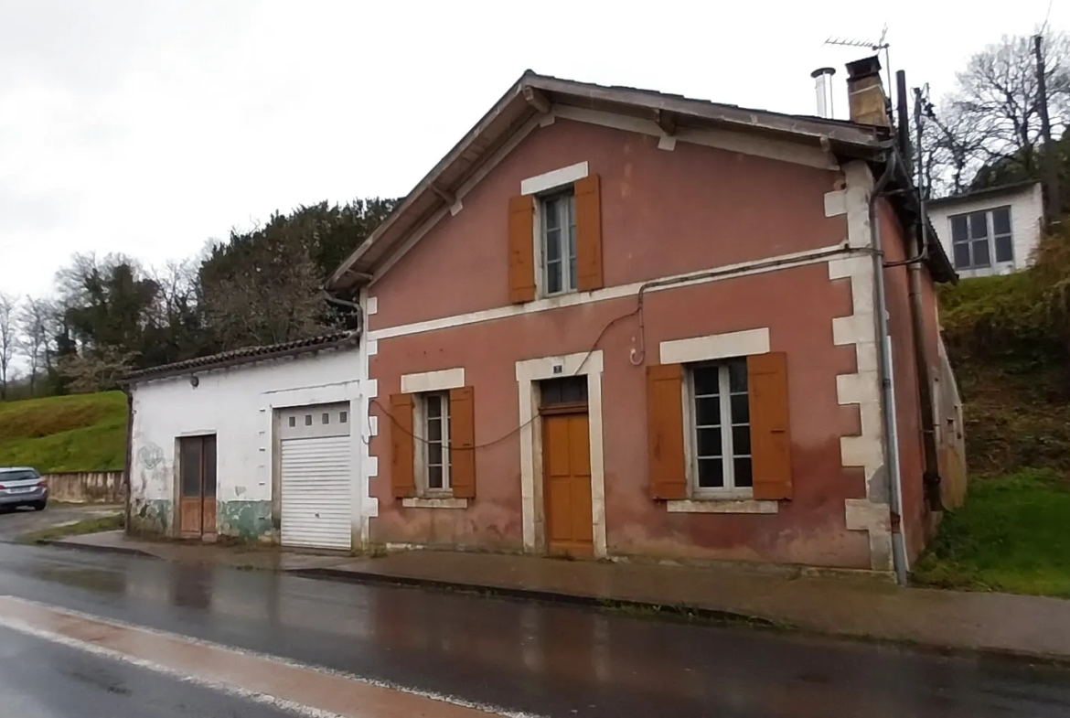 Maison de 3 chambres avec garage et cave à St Martin de Ribérac 