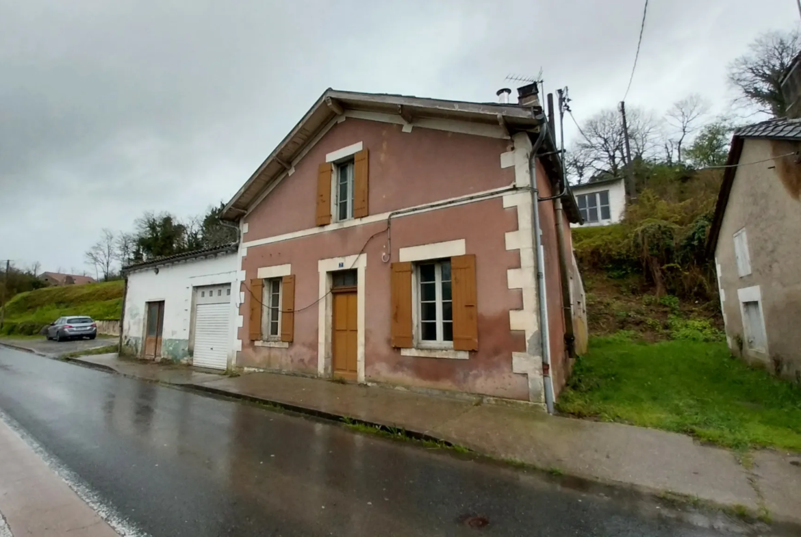 Maison de 3 chambres avec garage et cave à St Martin de Ribérac 