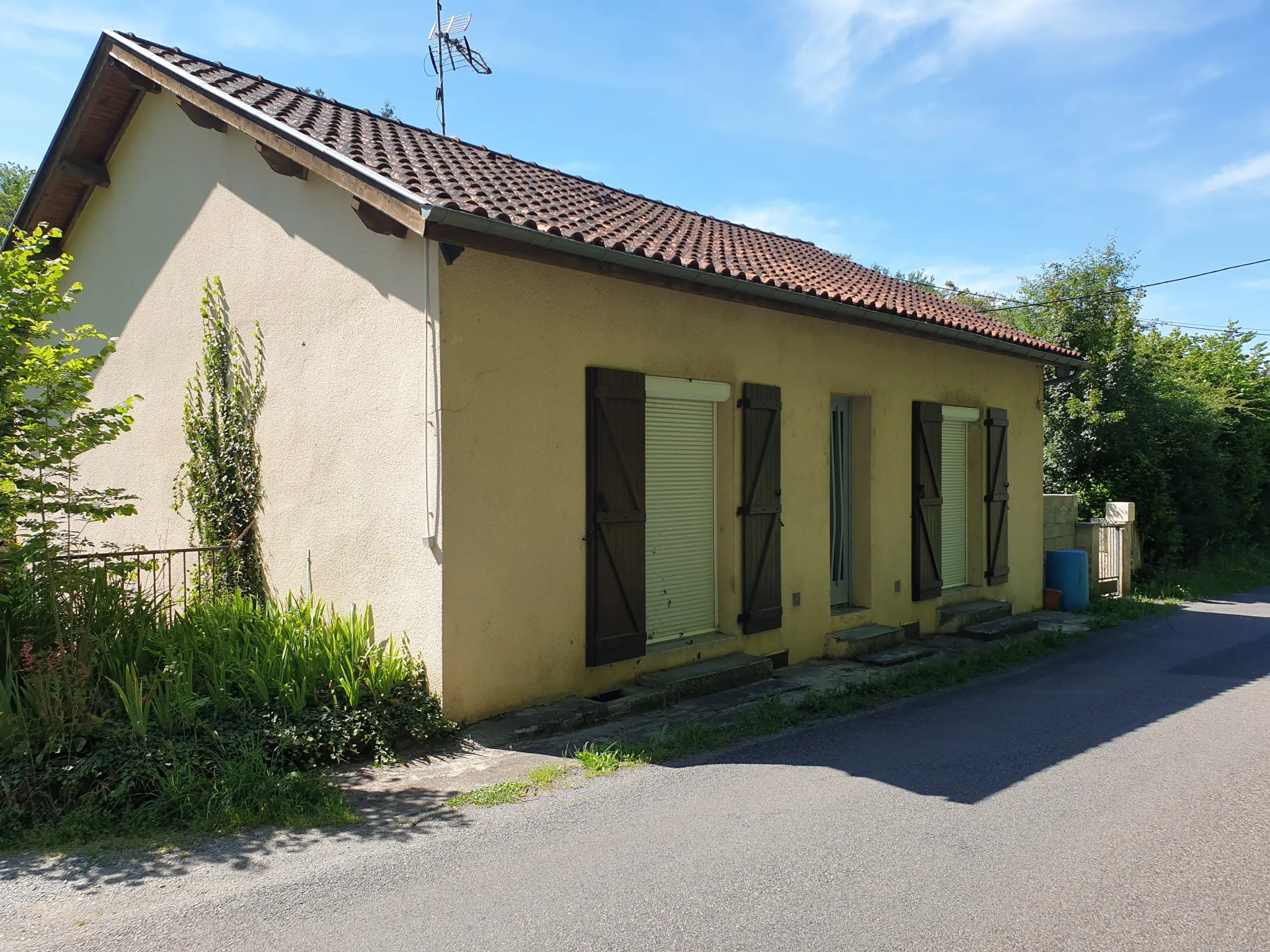 Maison d'Investissement à Cransac Les Thermes avec 3 Logements 