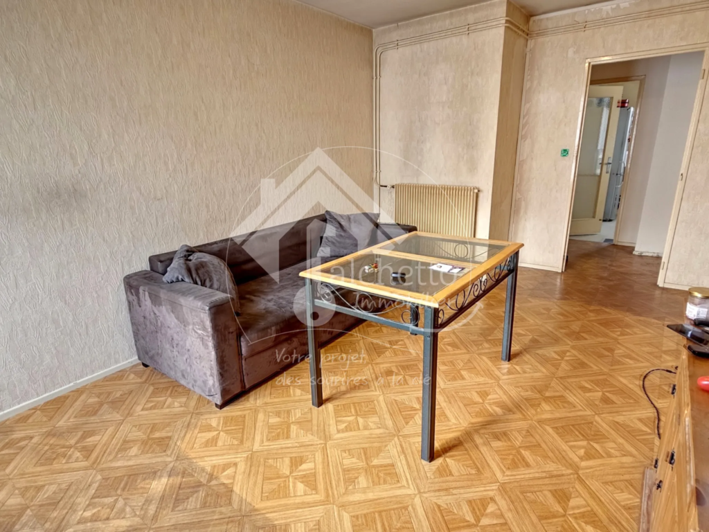 Appartement T4 à Vichy avec cave et parking à vendre