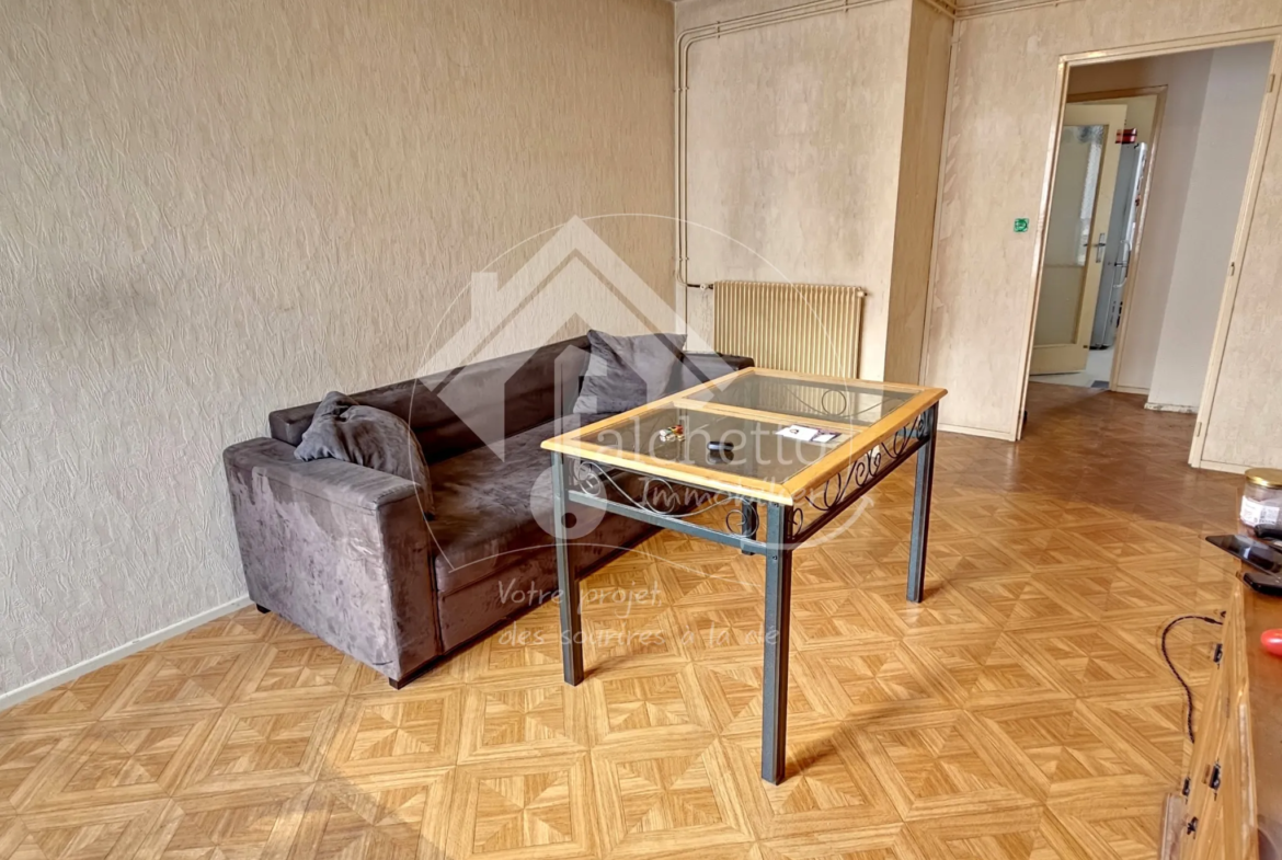 Appartement T4 à Vichy avec cave et parking à vendre 