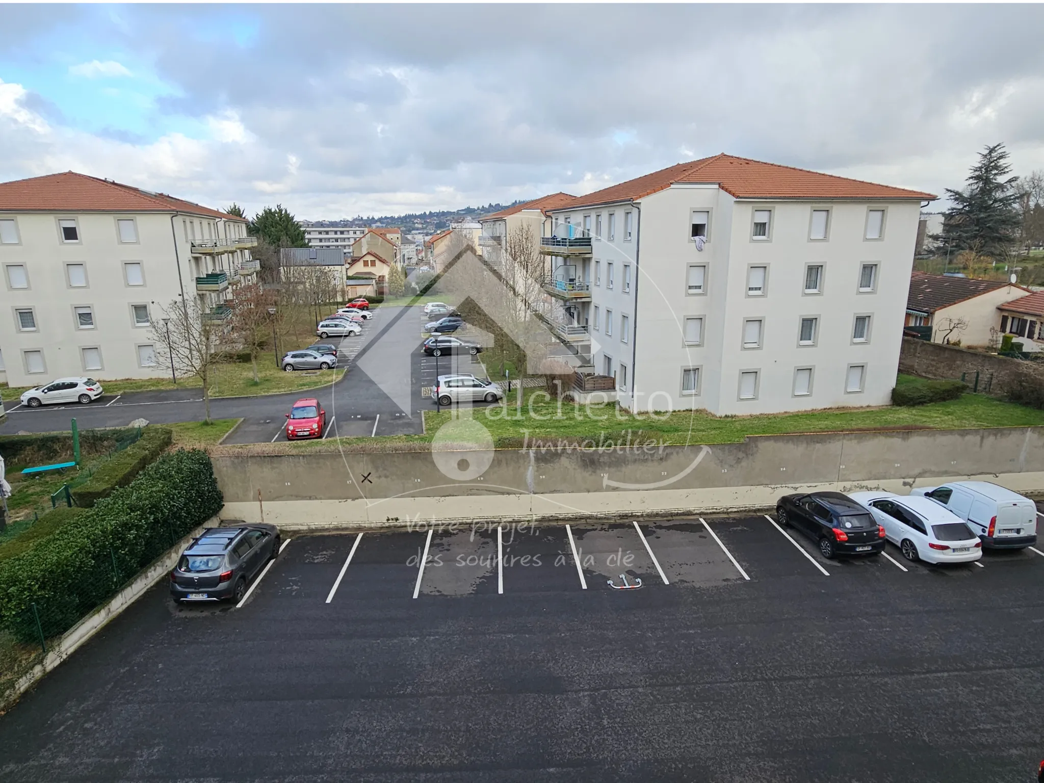 Appartement T4 à Vichy avec cave et parking à vendre 