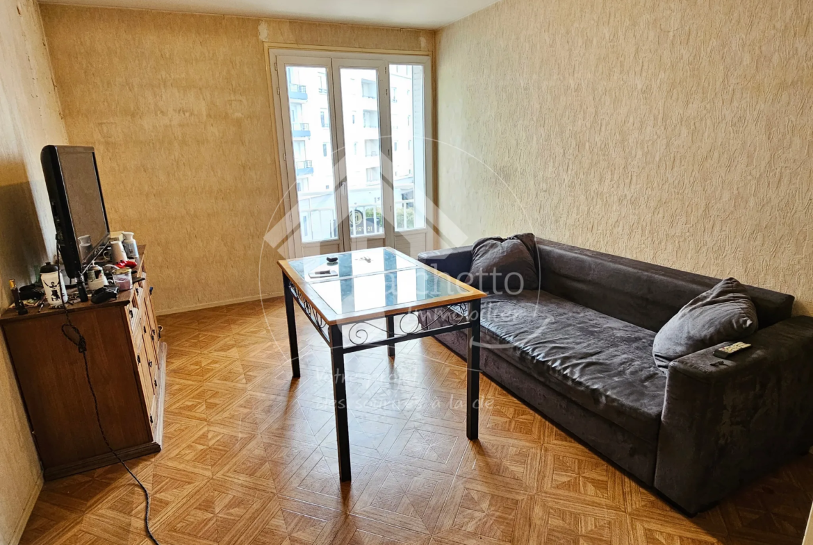 Appartement T4 à Vichy avec cave et parking à vendre 