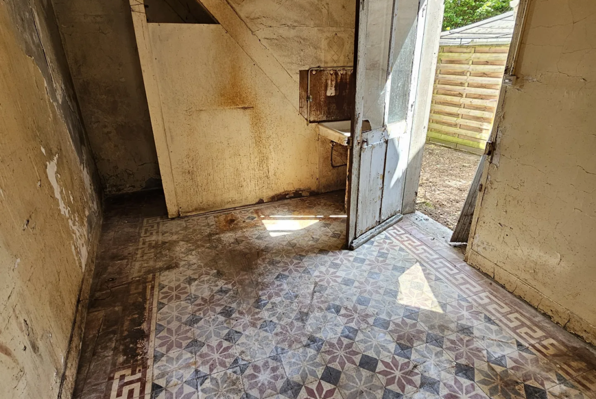 Maison de ville à vendre à Gien avec jardin - 42,900 € 