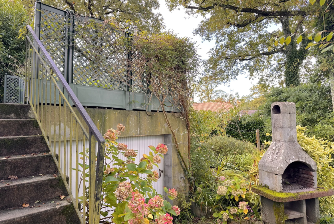 Maison à vendre à VALLET - 4 chambres lumineuses et grand jardin 