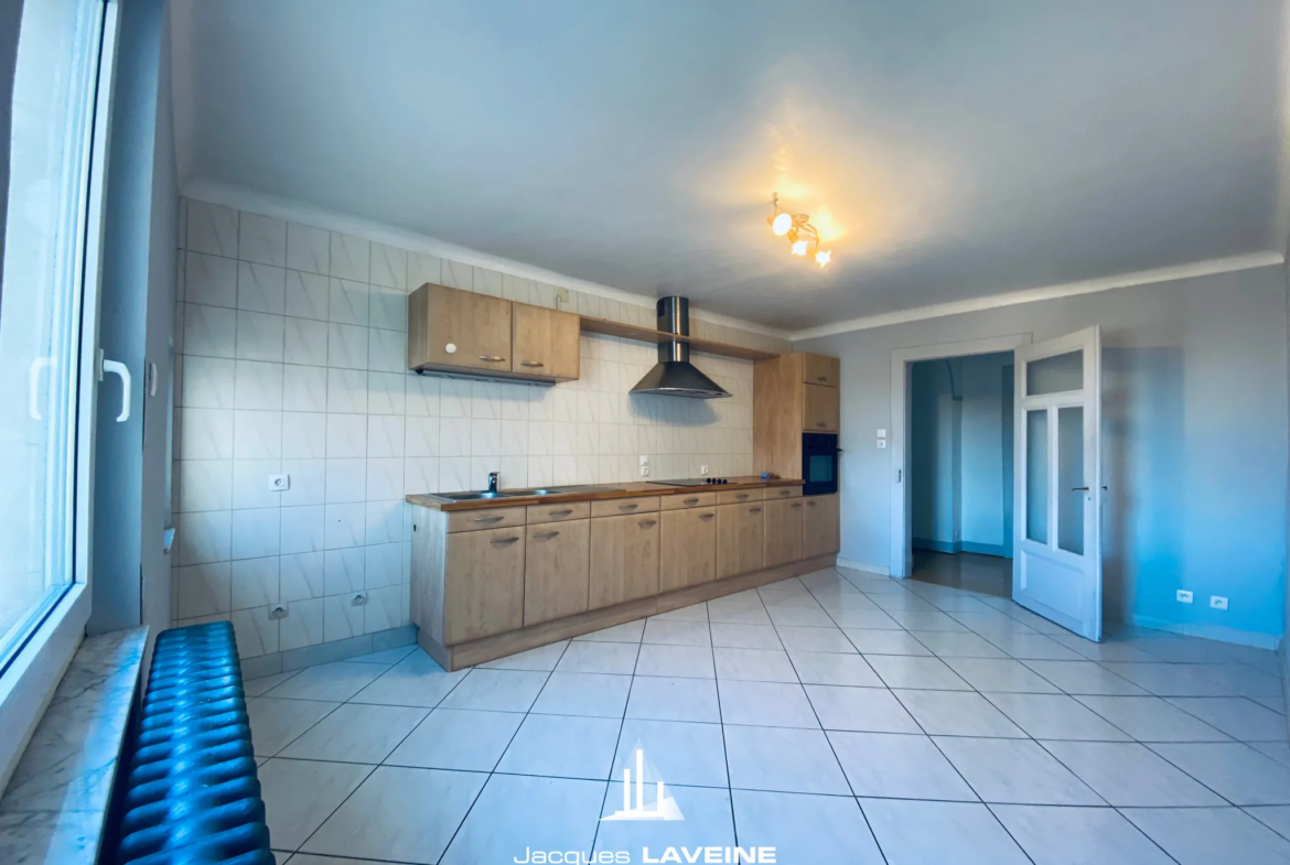 À Vendre: Appartement 5 Pièces de 130 m² à Metz, Proche Gare 