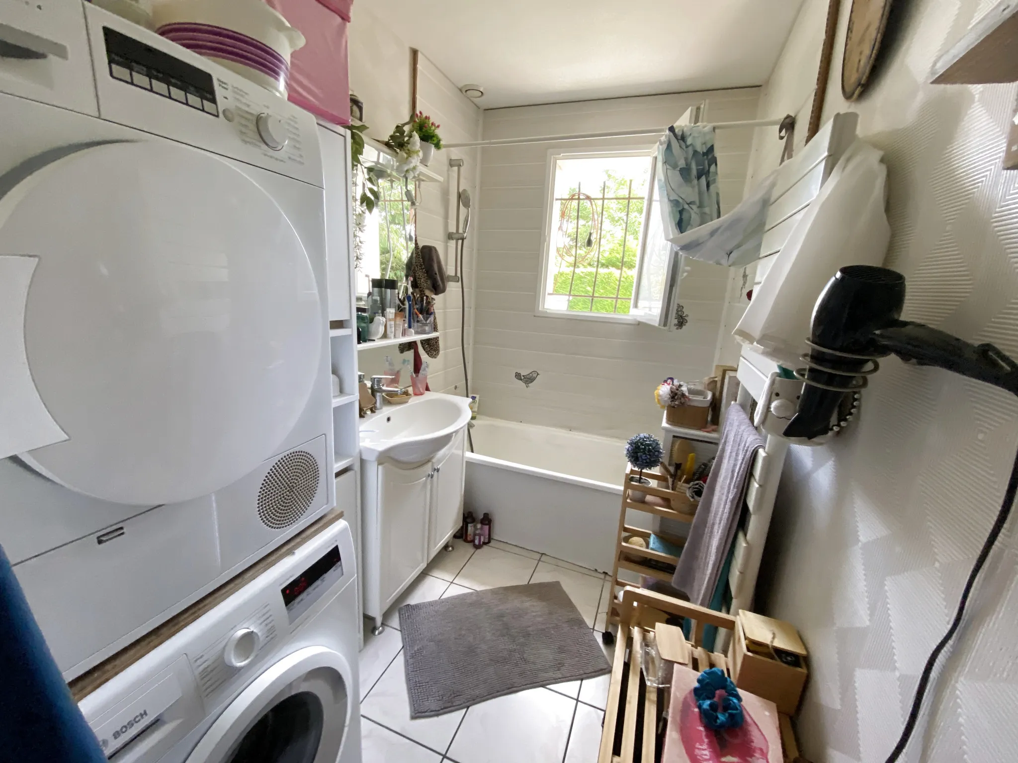 Maison à fort potentiel avec piscine à Neuilly sous Clermont 