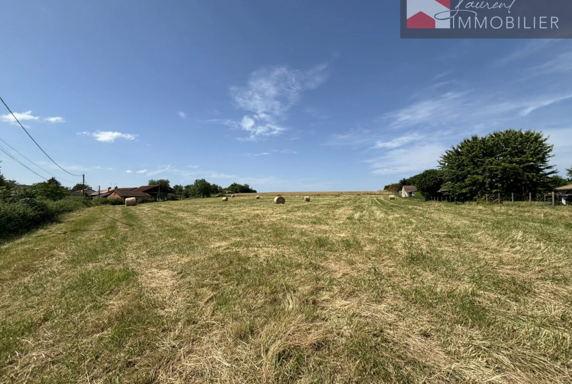 Terrain à bâtir à Montbellet, 2 600 m² proche commodités 