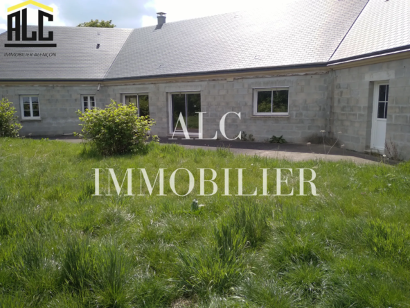 Maison spacieuse à terminer à Saint-Pierre-des-Nids - 327 m²