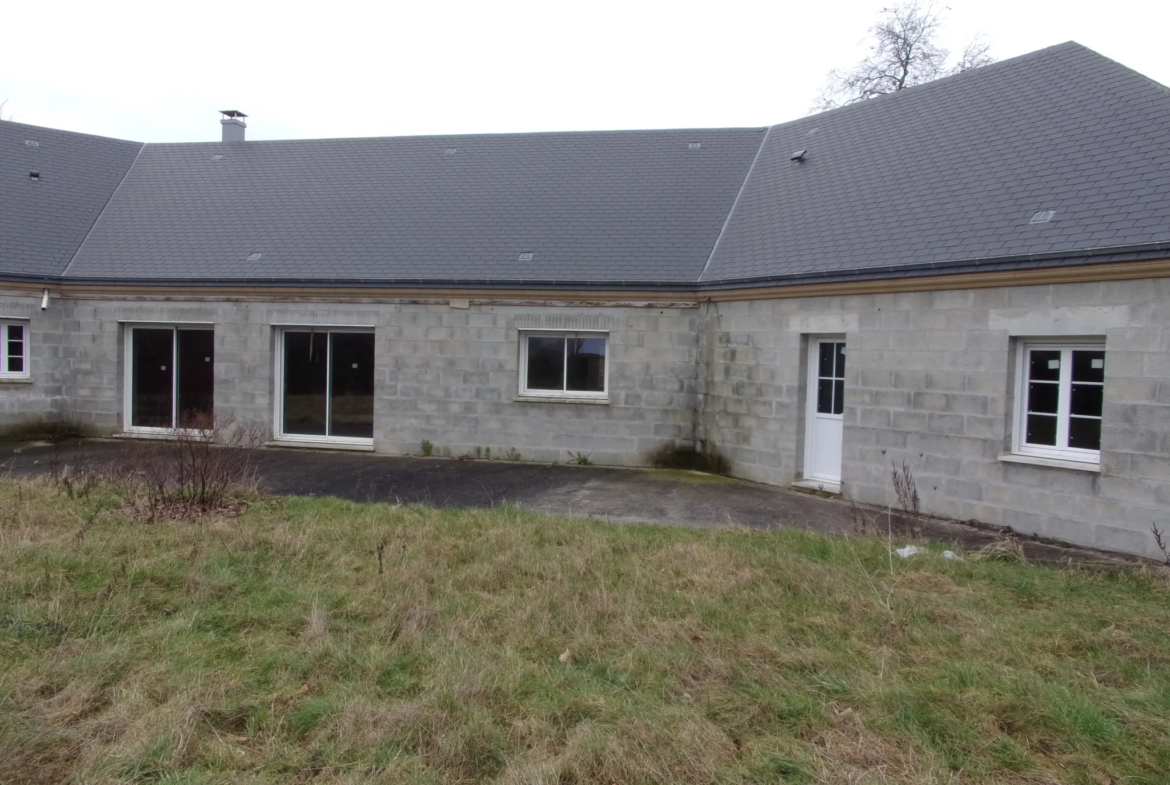 Maison spacieuse de 327 m² à terminer à Saint-Pierre-des-Nids 