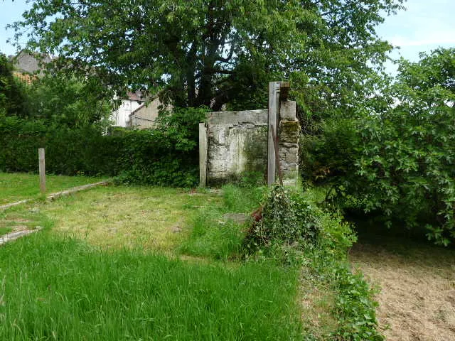 Maison mitoyenne à rénover à Piegut Pluviers, Dordogne 