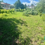 Terrain constructible de 421 m2 à Montblanc