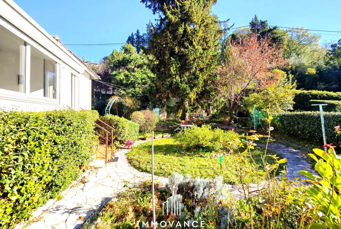 Maison 115m2 à Ganges avec 3 chambres et jardin arboré 