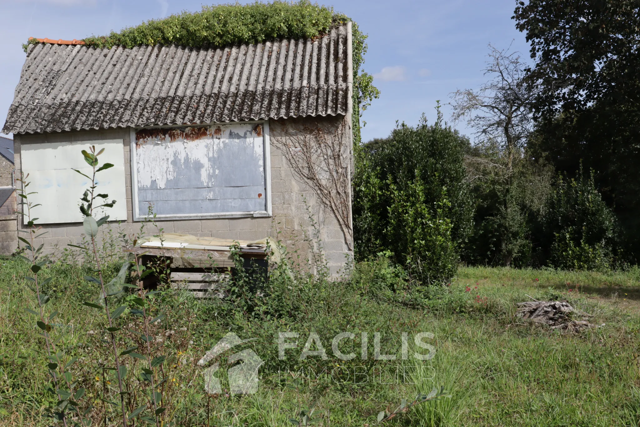 Terrain constructible non viabilisé à Quistinic - 812 m² 