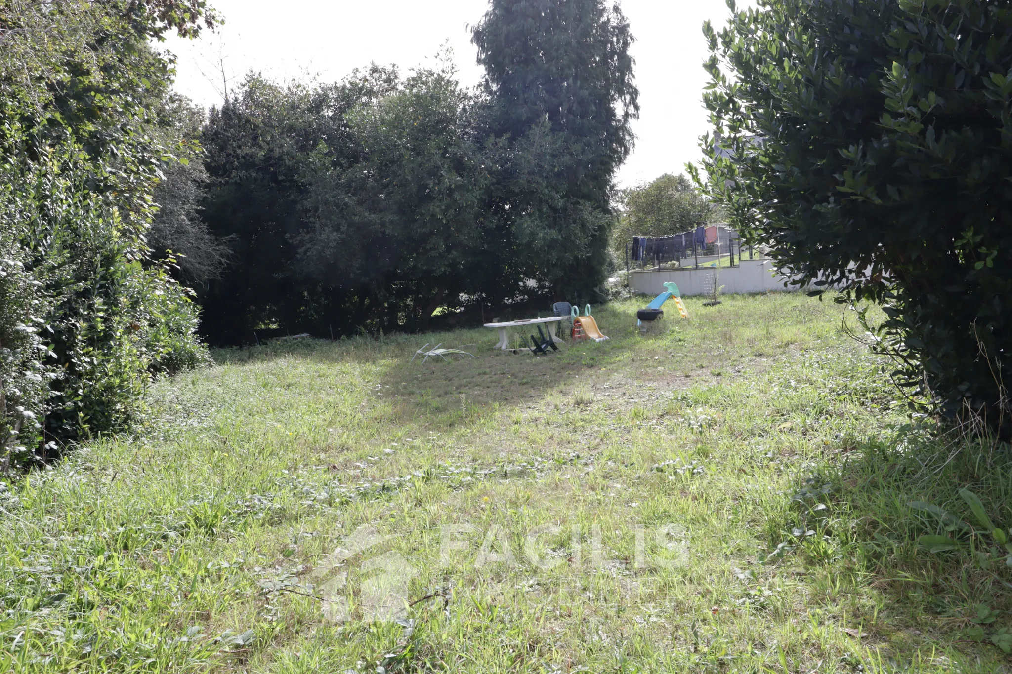 Terrain constructible non viabilisé à Quistinic - 812 m² 