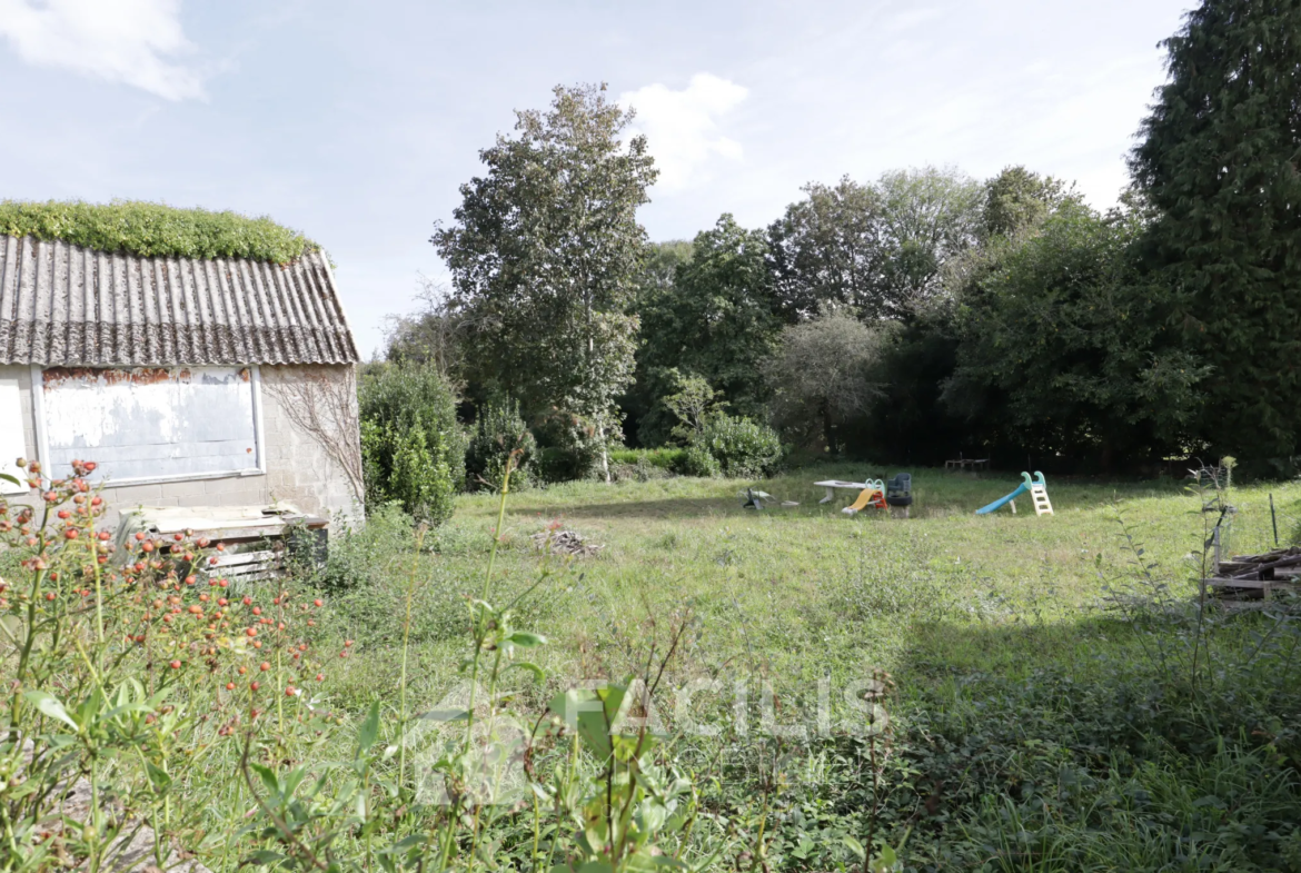 Terrain constructible non viabilisé à Quistinic - 812 m² 