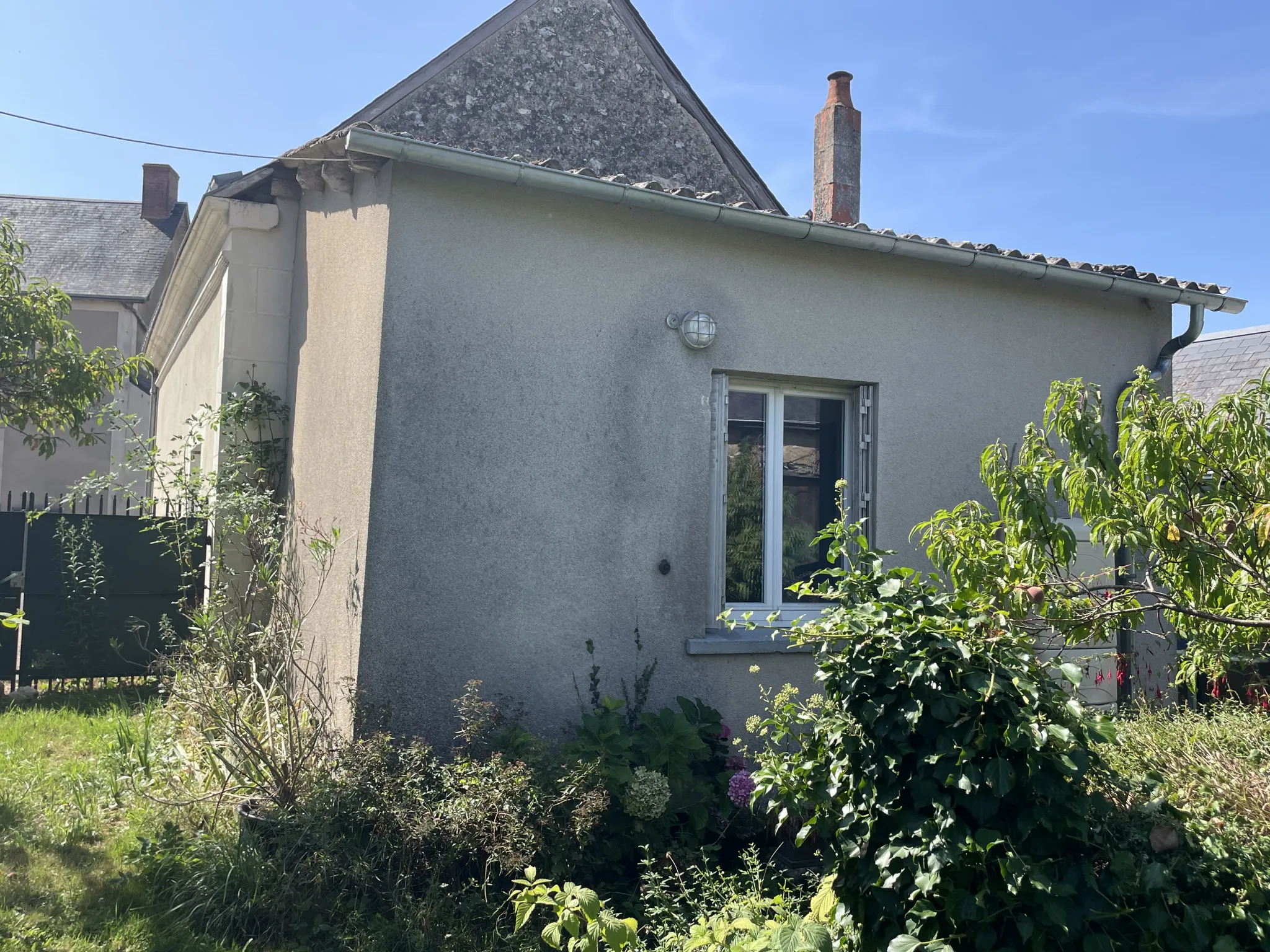 À vendre : Ensemble immobilier à NOYANT-VILLAGES 