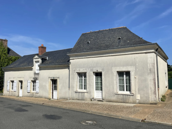 À vendre : Ensemble immobilier à NOYANT-VILLAGES