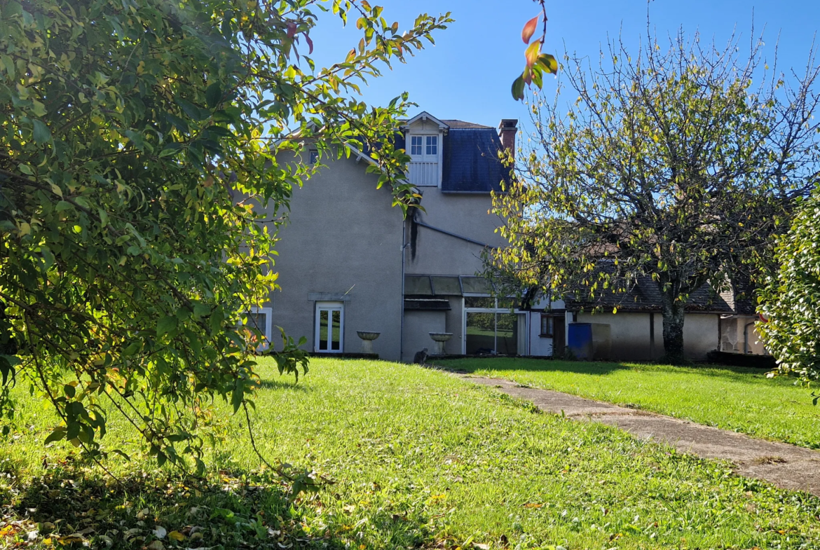 Charmante maison à vendre à Arnac Pompadour 