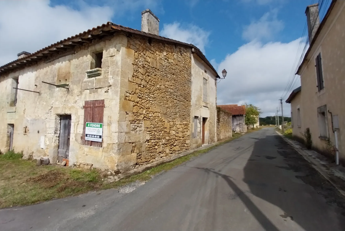 Maison en pierre à rénover dans le Périgord Vert 