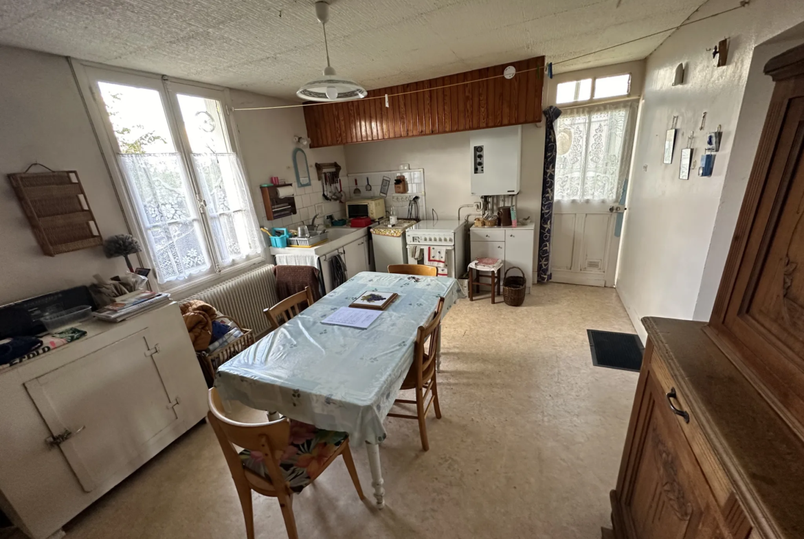 Maison à rénover avec 3325 m² de terrain à Bellerive-sur-Allier 