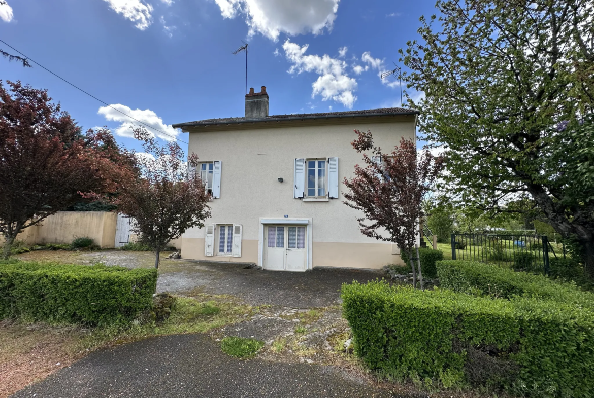 Maison à rénover avec 3325 m² de terrain à Bellerive-sur-Allier 