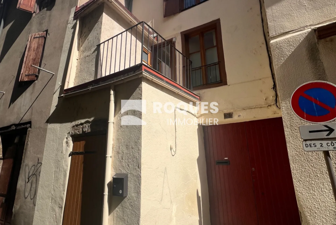 Maison de Ville T2 à vendre à Millau avec terrasse et cave 