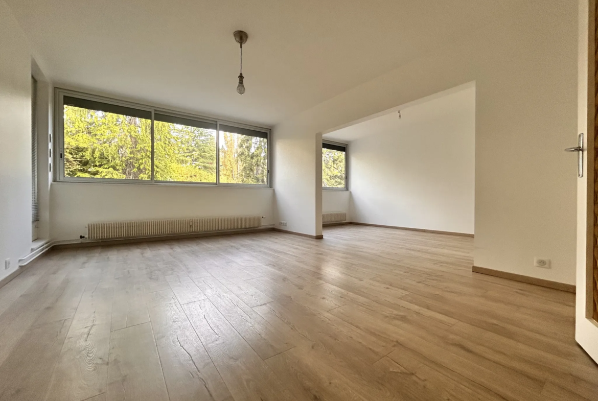 À vendre : Appartement T4 de 77,88 m² à Chamalieres avec piscine 