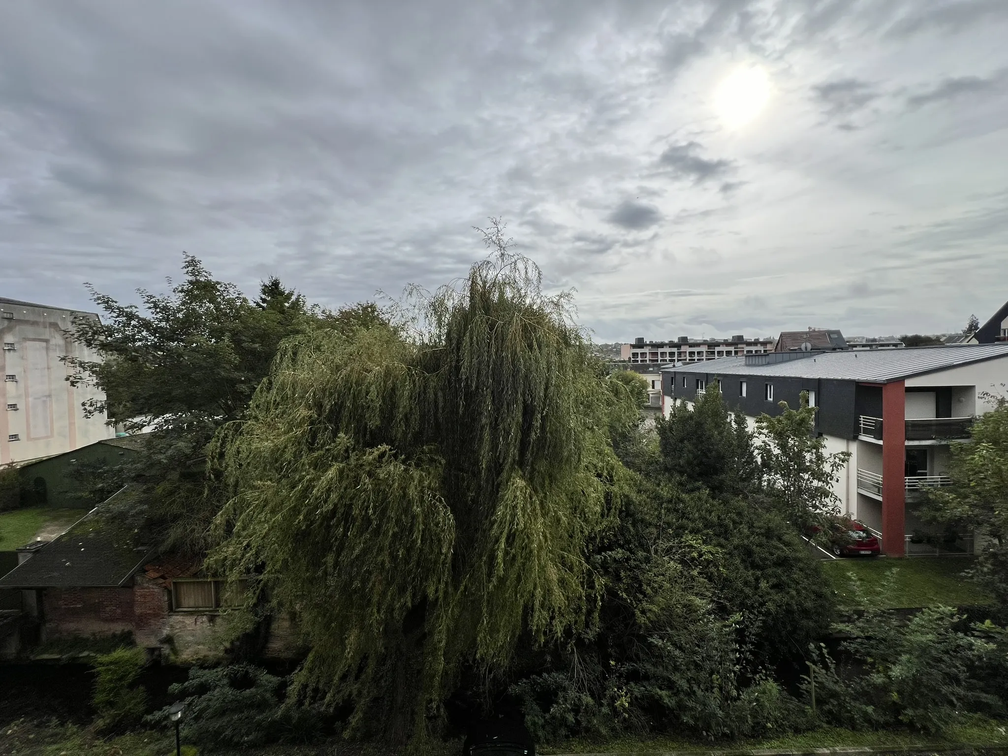 Spacieux appartement avec terrasse et balcon à Evreux 