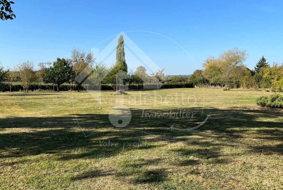 Charmante maison à Blet avec jardin de 4118 m² 