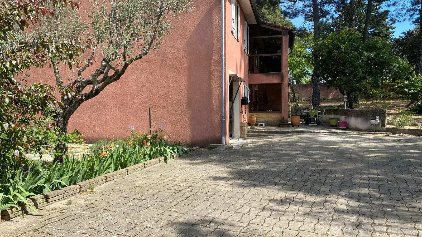 Vente villa 125 m² à Mornas avec jardin et garage 