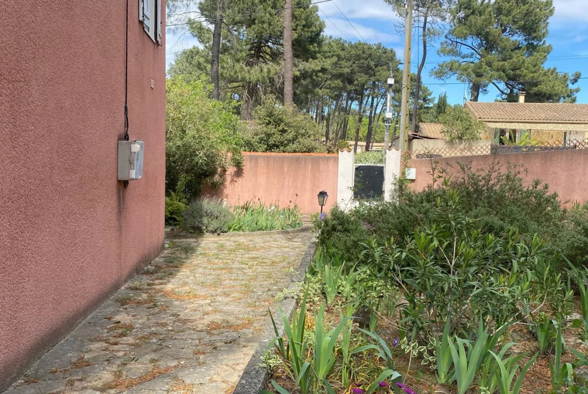 Vente villa 125 m² à Mornas avec jardin et garage 