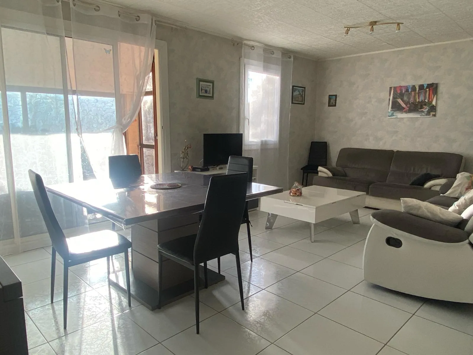 Vente villa 125 m² à Mornas avec jardin et garage 